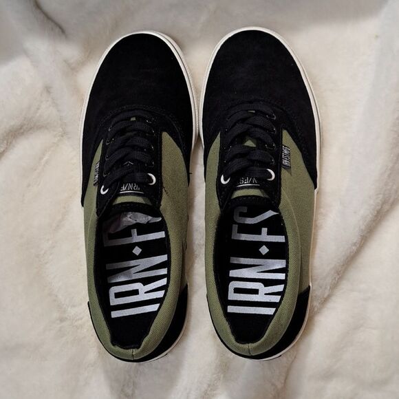 NIB Iron Fist Sneakers Kid Simsole - Picture 7 of 7